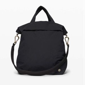 lululemon On My Level Bag 19L✨LIKE NEW✨